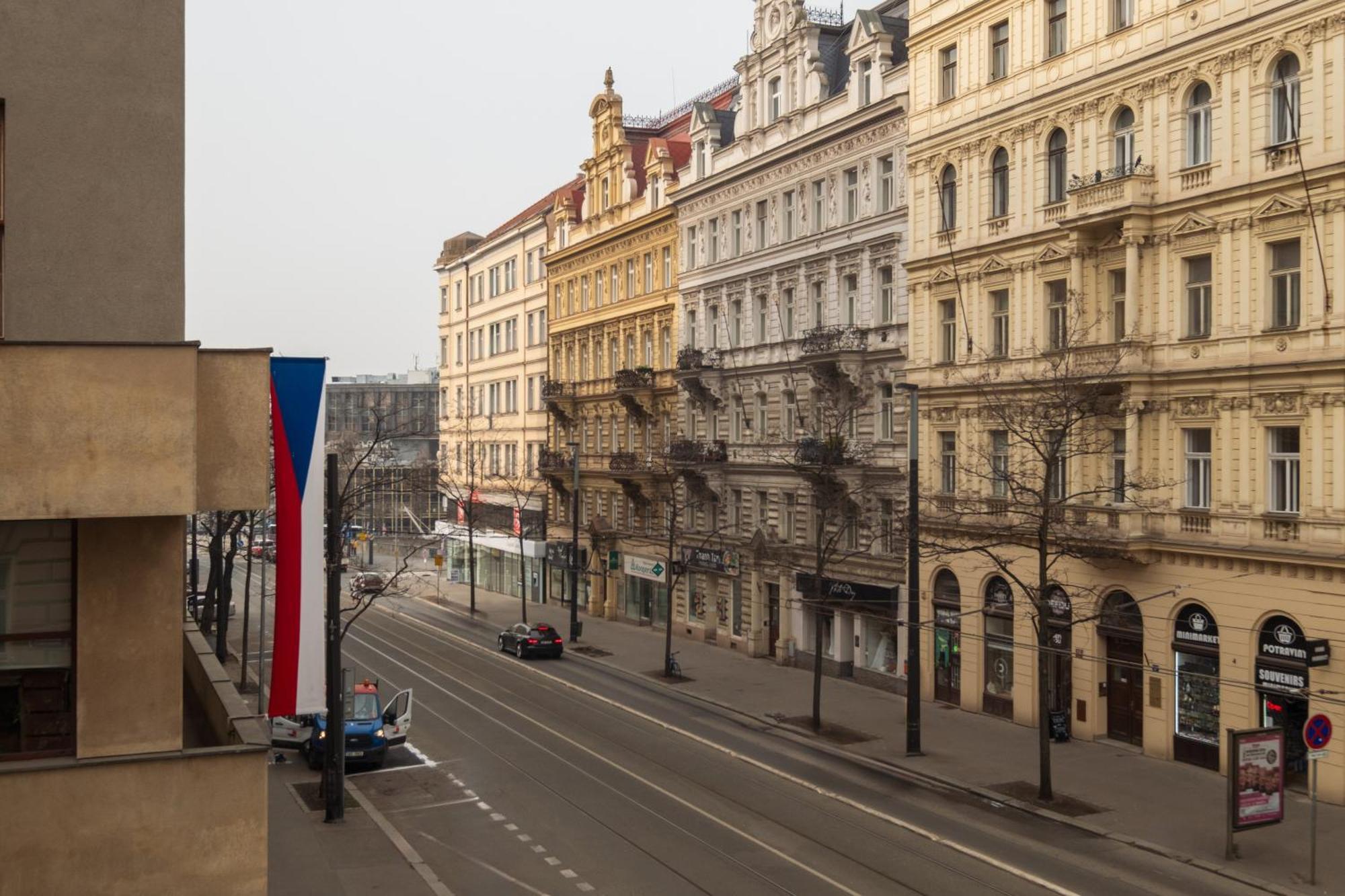 Two Bedroom Near Park In Vinohrady By Days Apartment